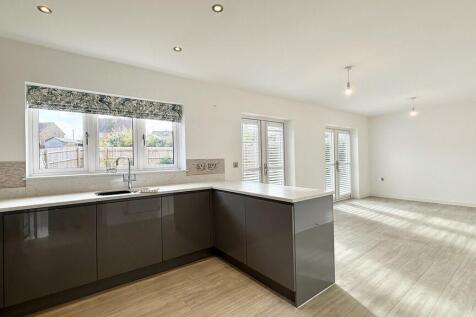 Kitchen/family ro...