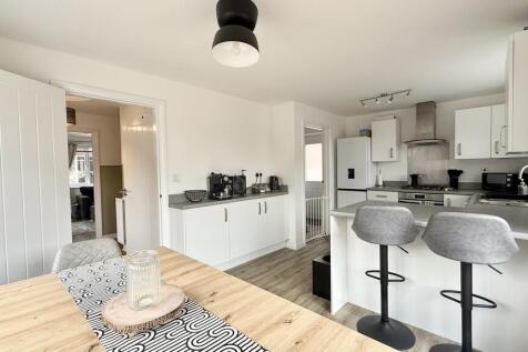 Kitchen/dining ro...