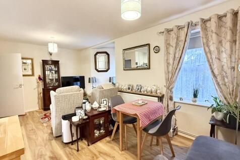 Lounge/kitchen/di...