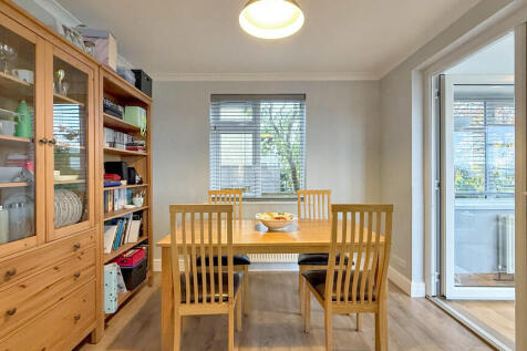 Kitchen/dining ro...