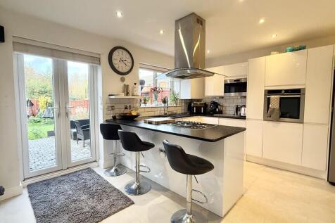 Kitchen/dining ro...