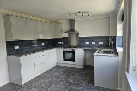 Kitchen/breakfast...