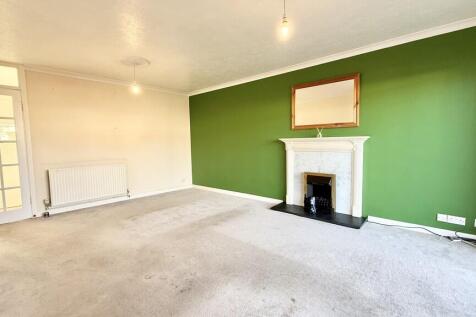 Lounge/dining roo...