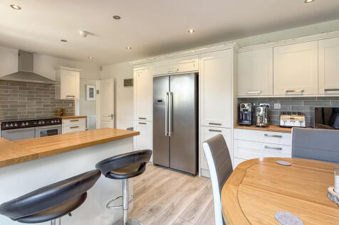 Kitchen/dining ro...