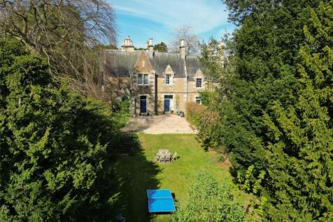 Garden To House