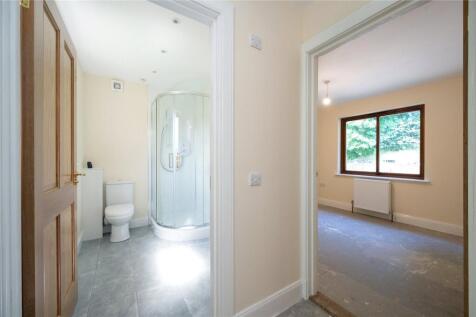 Bedroom/Shower Room