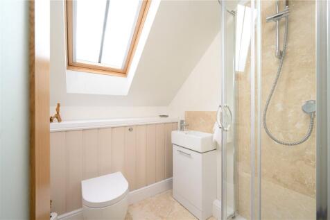 Bedroom 2 (En-Suite)