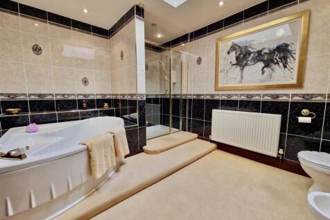 BATHROOM/WC