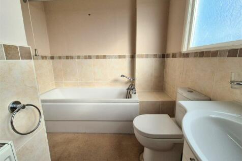 BATHROOM/WC