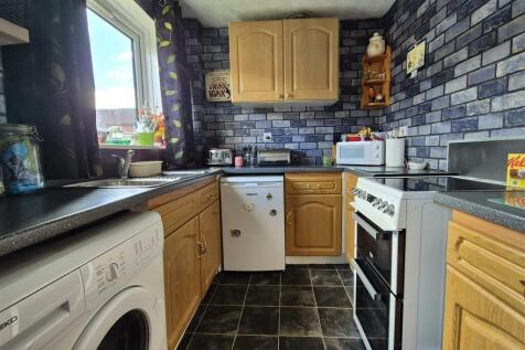 OPEN PLAN KITCHEN