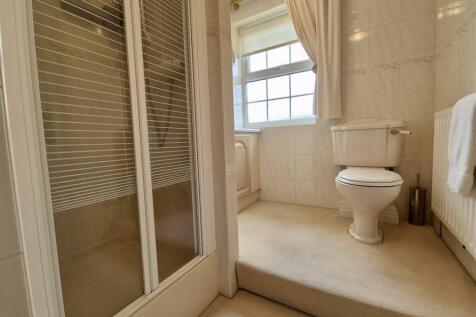 SHOWER ROOM/WC
