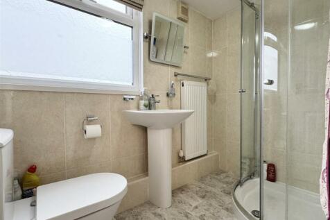 EN SUITE SHOWER/WC