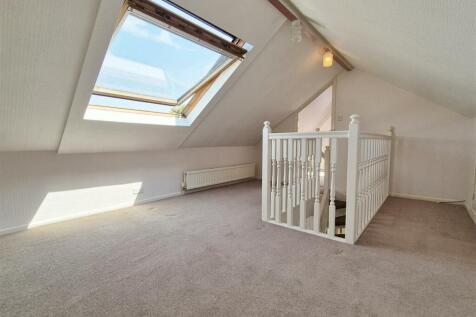FIRST FLOOR LOFT ROOM