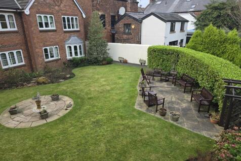 COMMUNAL GARDENS &amp; PARKING