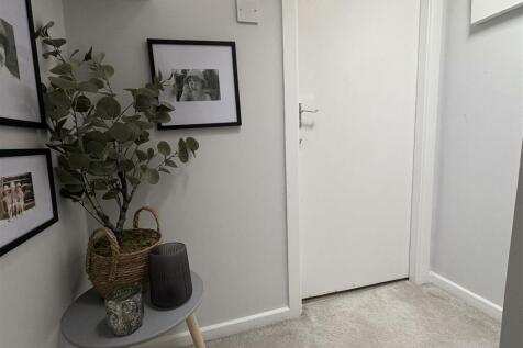 SECOND FLOOR LANDING