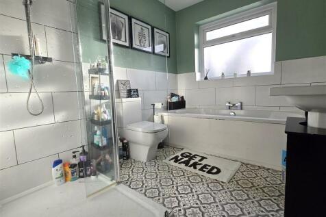 BATHROOM/WC