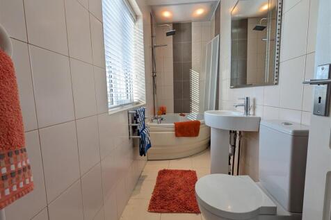 BATHROOM/WC