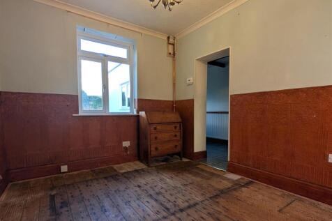 BREAKFAST ROOM/STUDY