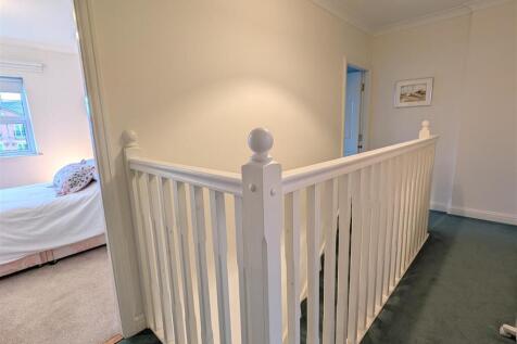 2ND FLOOR LANDING