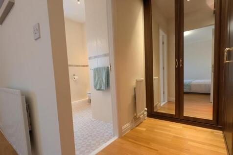 WALK THROUGH DRESSING AREA