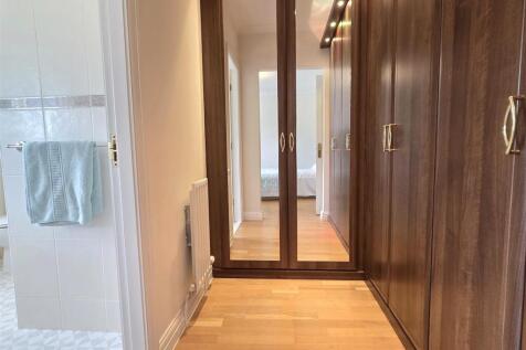 WALK THROUGH DRESSING AREA