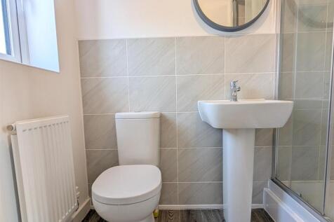 EN SUITE SHOWER/WC