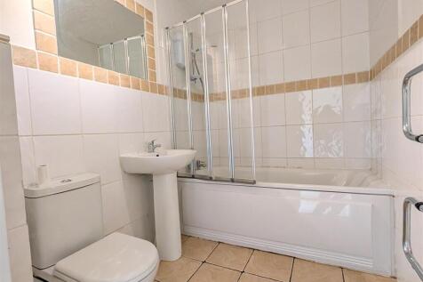 BATHROOM/WC