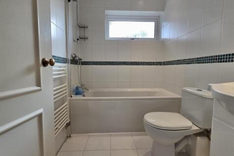 BATHROOM/WC