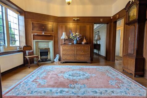 RECEPTION HALLWAY