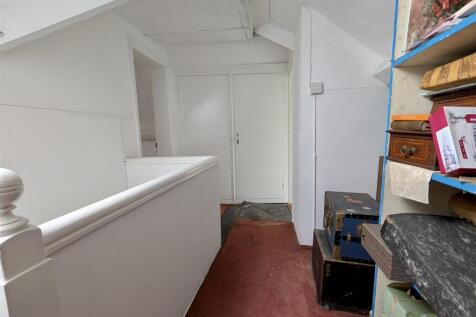SECOND FLOOR LANDING