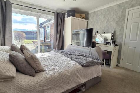 SITTING ROOM/BEDROOM FOUR