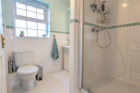 EN SUITE SHOWER/WC