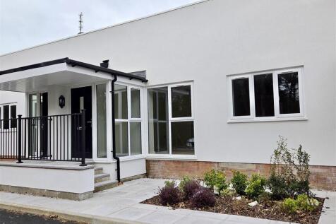 2 Woodside View