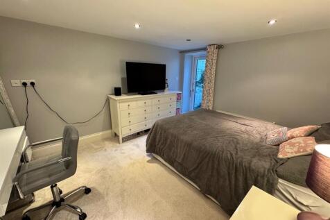 BEDROOM FIVE