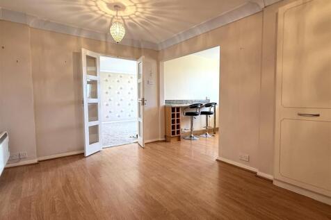 RECEPTION HALL/DINING ROOM