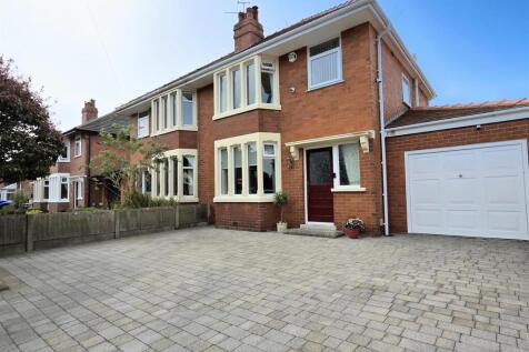 Lythall Avenue