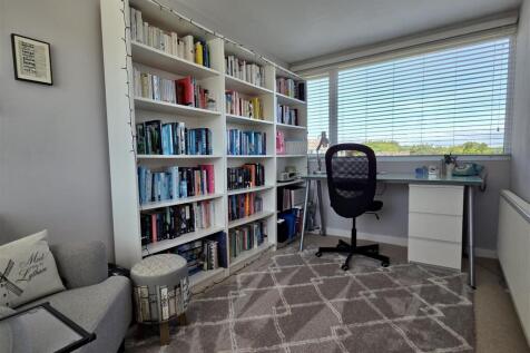 OFFICE/FOURTH BEDROOM