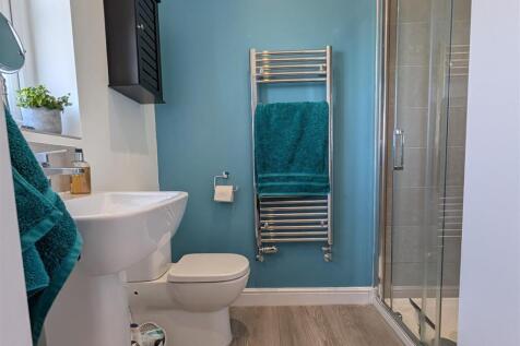 EN SUITE SHOWER/WC