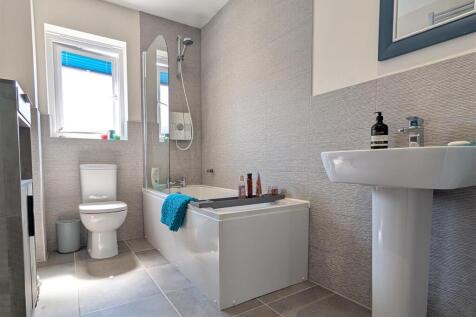 BATHROOM/WC