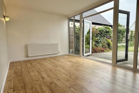 DINING AREA/SUN ROOM