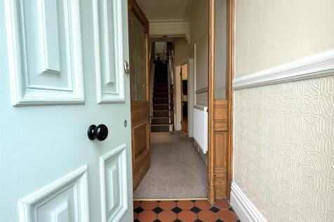ENTRANCE VESTIBULE