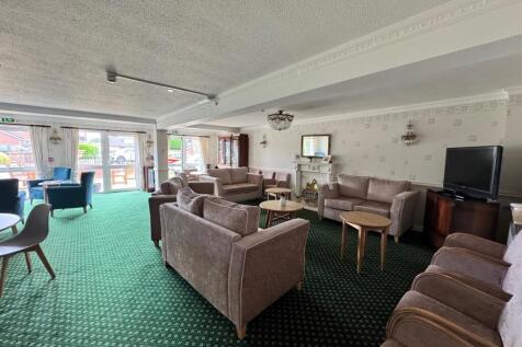 RESIDENTS LOUNGE