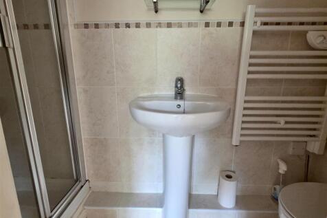 EN SUITE SHOWER/WC