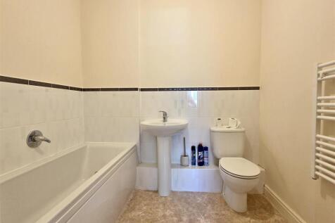 BATHROOM/WC