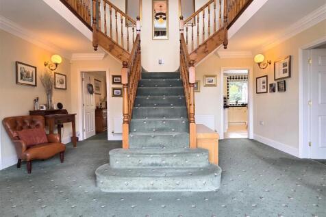 RECEPTION HALLWAY