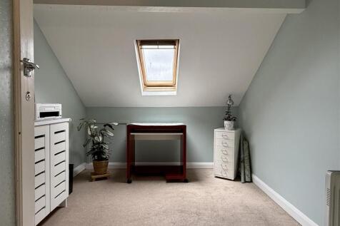 BEDROOM FIVE/STUDY