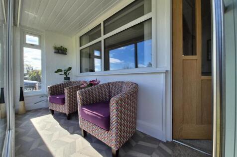ENTRANCE PORCH