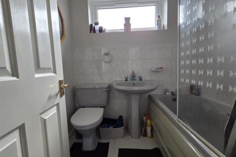 BATHROOM/WC