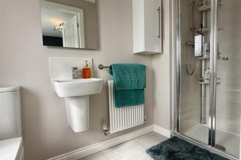 EN SUITE SHOWER/WC