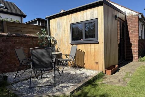 GARDEN OFFICE